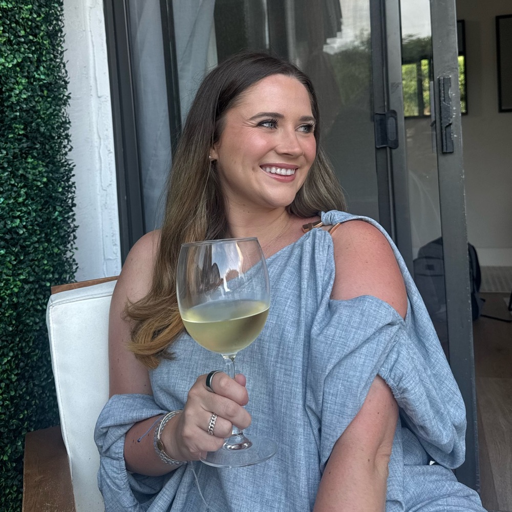 Meet your Posher, Simone